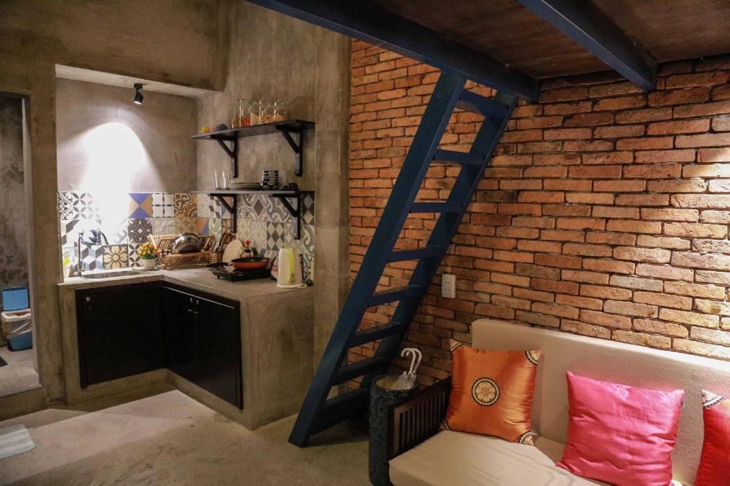Stay&Chill - S.1: Ancient Studio Nearby Bui Vien Ho-Chi-Minh-Stadt Exterior foto