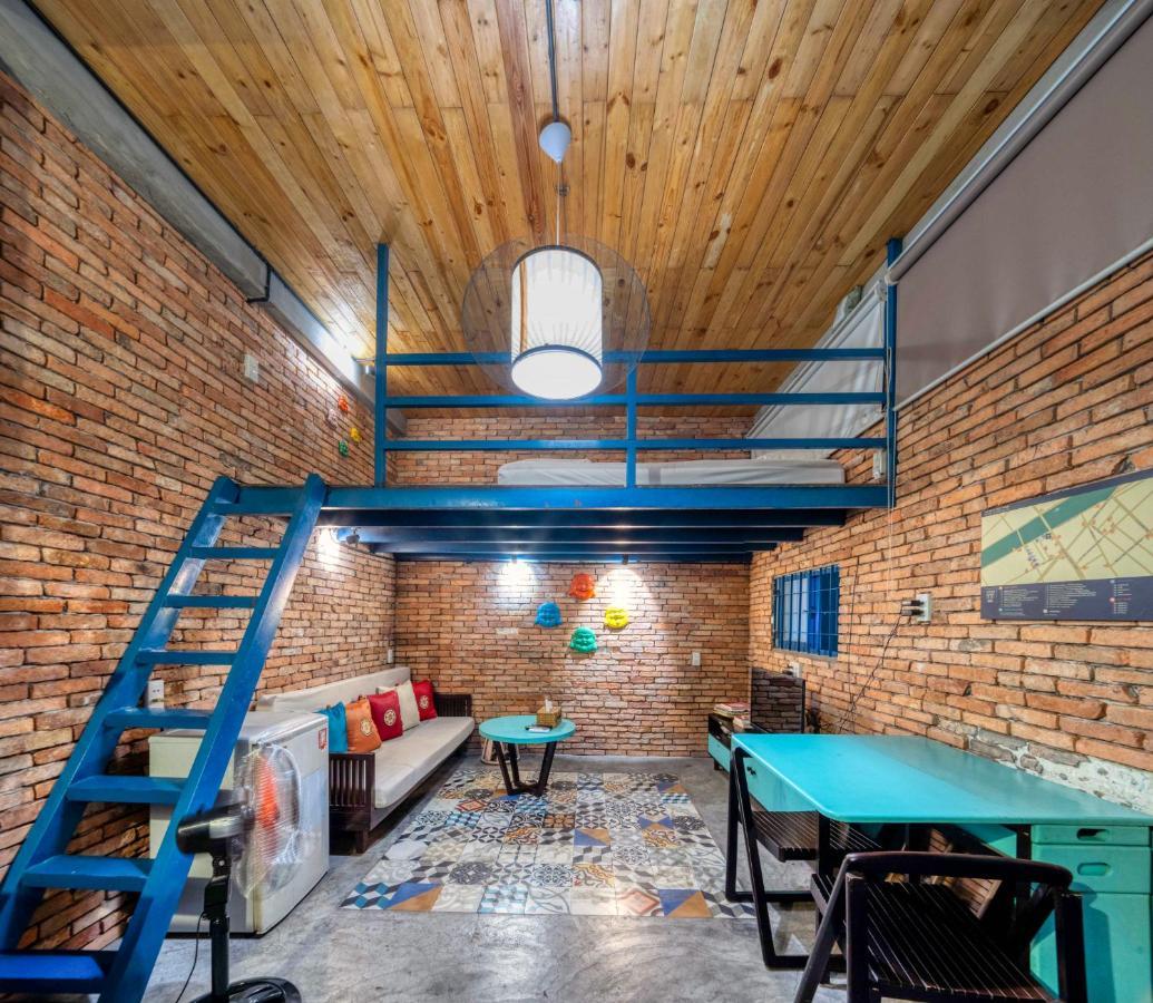 Stay&Chill - S.1: Ancient Studio Nearby Bui Vien Ho-Chi-Minh-Stadt Exterior foto