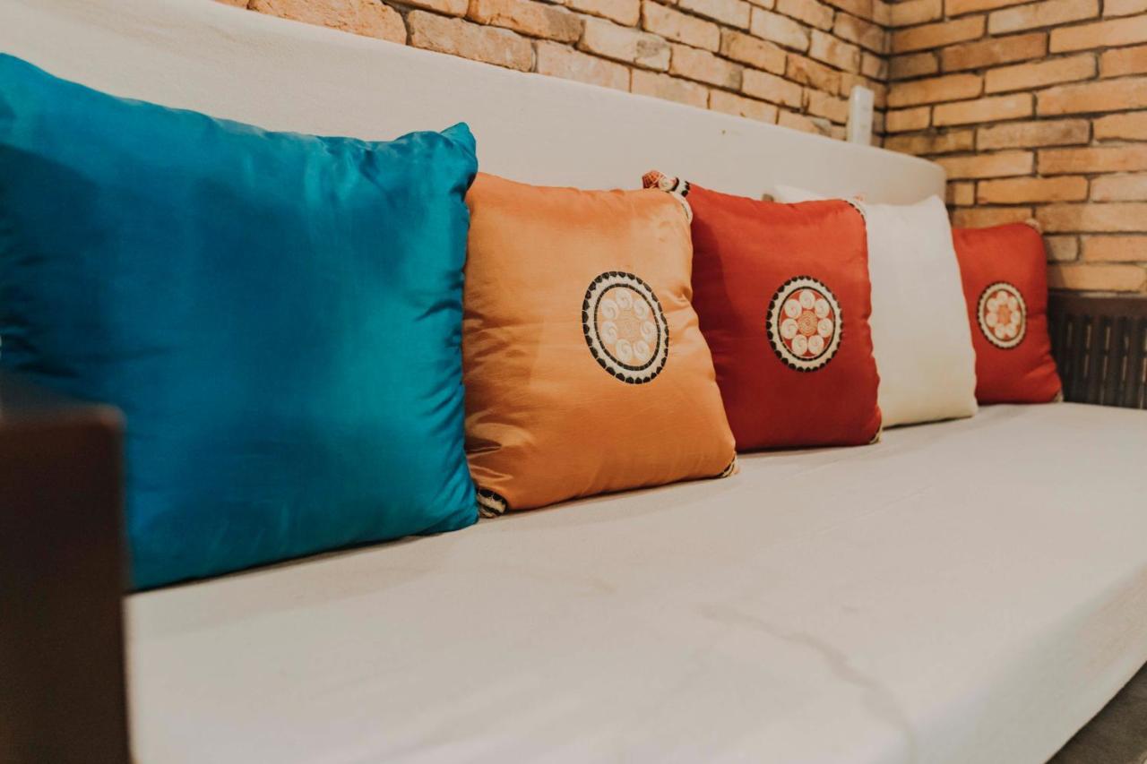 Stay&Chill - S.1: Ancient Studio Nearby Bui Vien Ho-Chi-Minh-Stadt Exterior foto