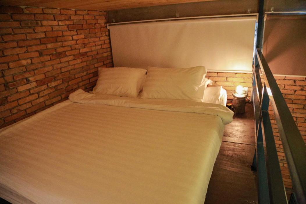Stay&Chill - S.1: Ancient Studio Nearby Bui Vien Ho-Chi-Minh-Stadt Exterior foto